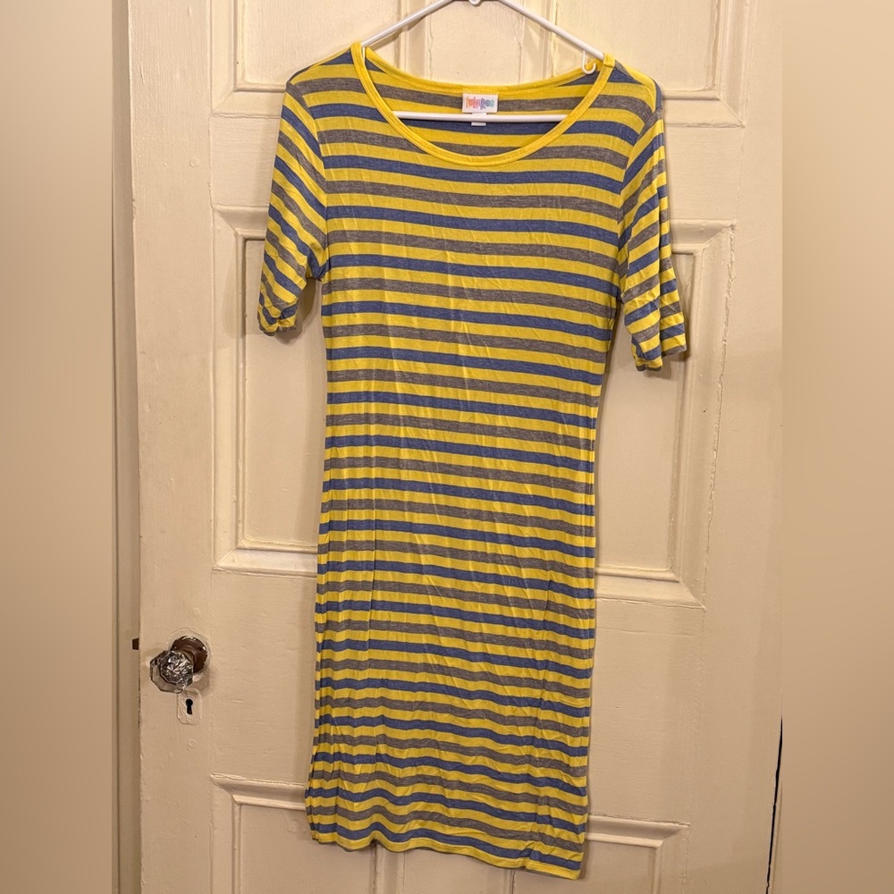 DONATING Thurs 8/6 EUC Julia dress LuLaRoe midi striped yellow gray blue medium